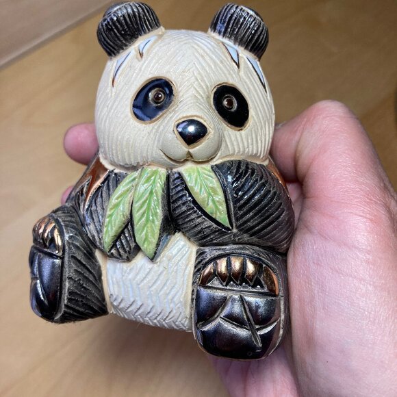Artesania Rinconada Panda with Gold Trim Pottery Figurine - Picture 2 of 10